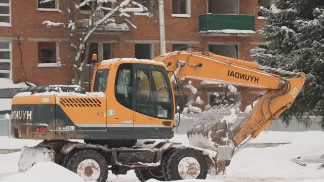 Стройка вот-вот начнется смотреть онлайн