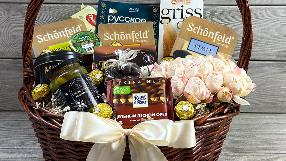 Подарочная корзина с цветами «Ласковый вечер» Подарочная корзина с цветами «Ласковый вечер»