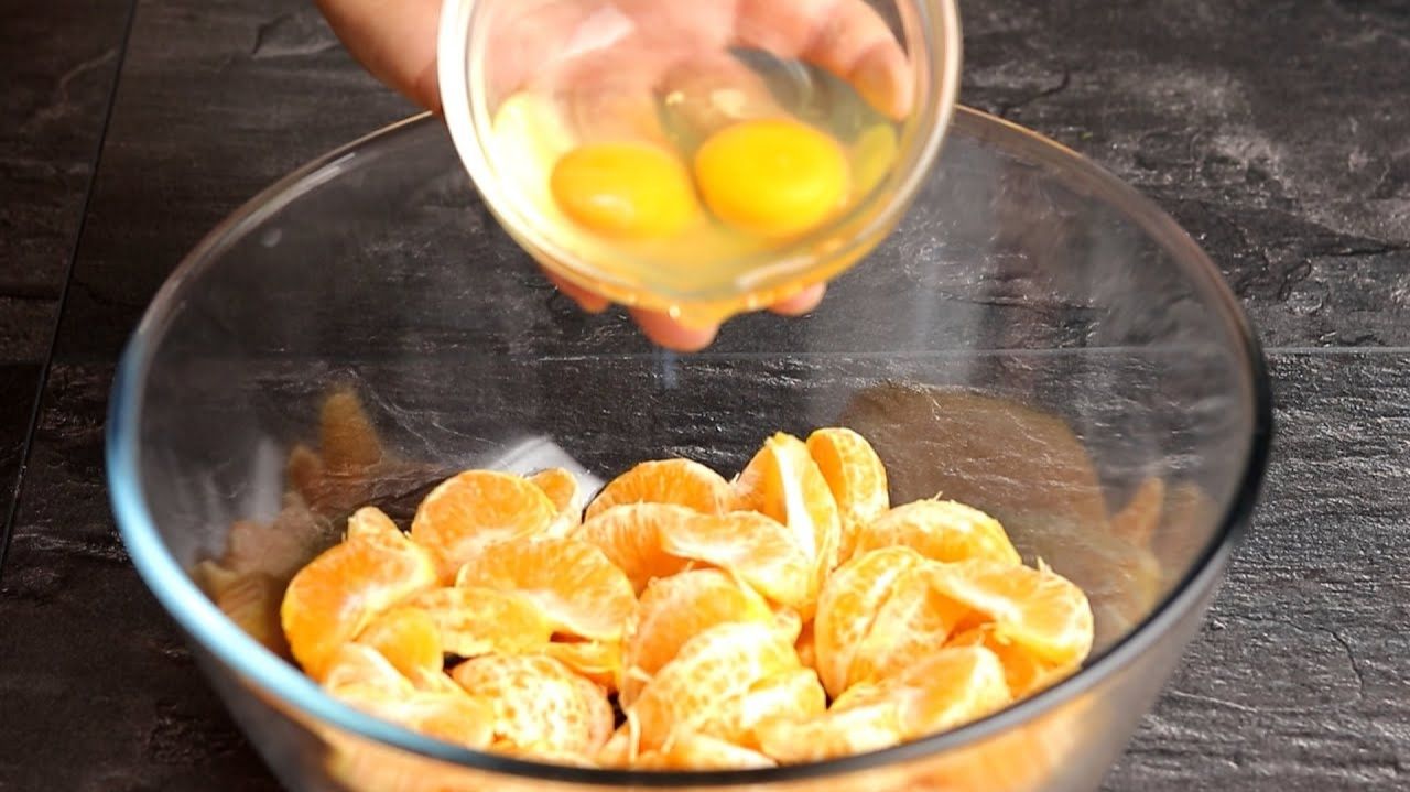 А Вы Так готовите Мандарины? Быстрый и Вкусный рецепт Мандаринового Пирога без дрожжей! смотреть онлайн