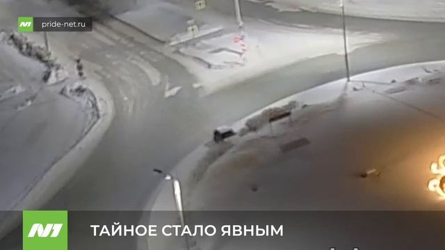 Водителя, который чуть не снёс Жар-птицу нашли полицейские. Нижневартовск смотреть онлайн