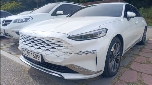 Kia K8 — полноразмерный седан бизнес-класса, выпускаемый южнокорейской корпорацией Kia Motors.