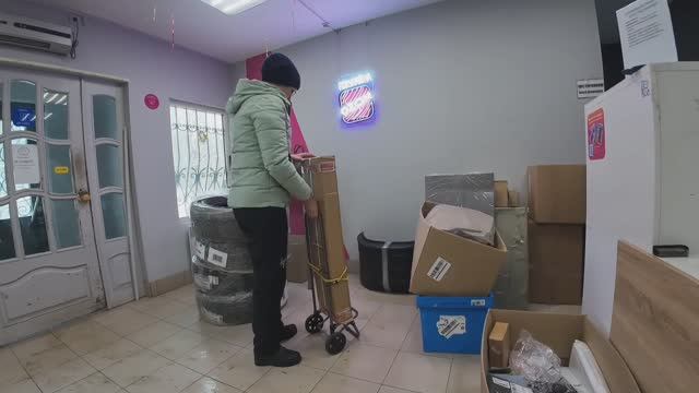 27 января 2026 г. Получила настенную вешалку для нового домика. "Дизайн" на 12 кв... Сложный выбор)) смотреть онлайн