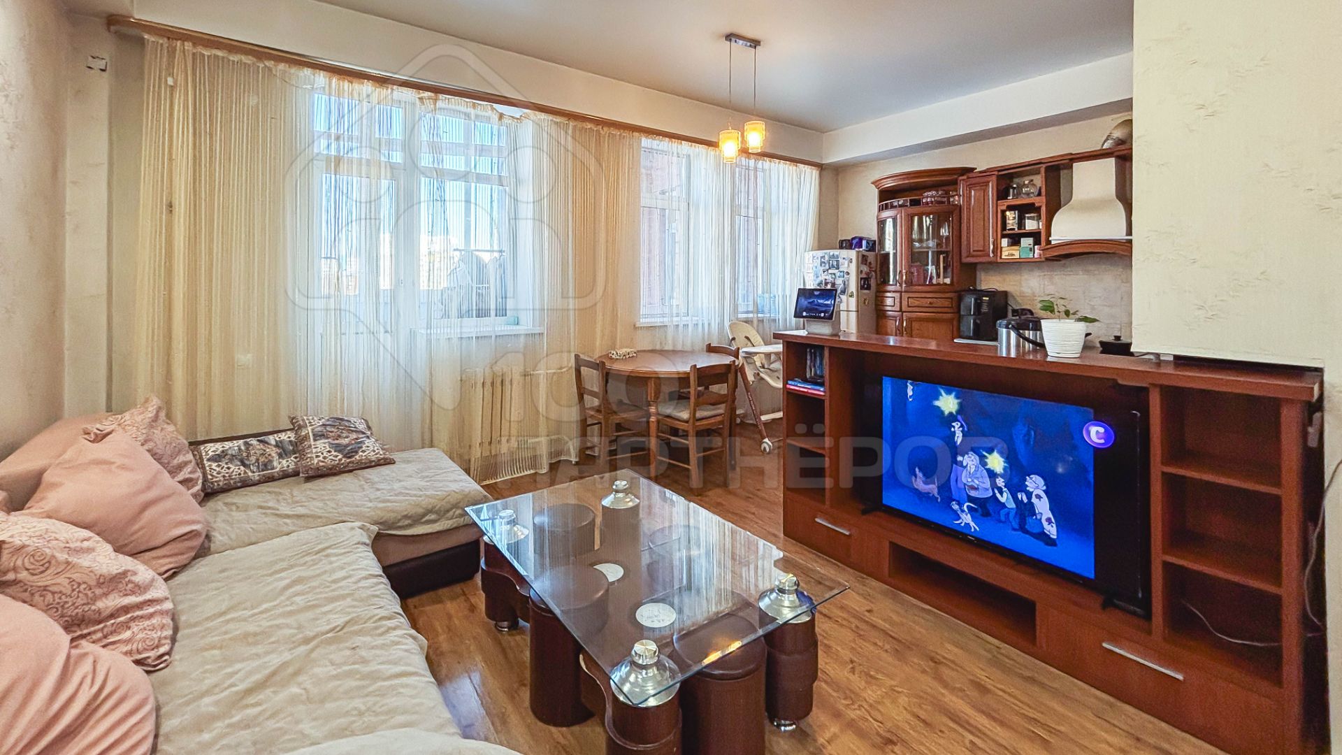 Видео-обзор 3-к квартиры по адресу ул. Дальневосточная, д 154/10 смотреть онлайн