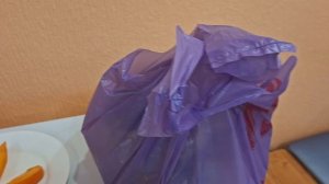 Муж снимает пробу 😉лепёшки ,пирожочки ,вак-беляши👍