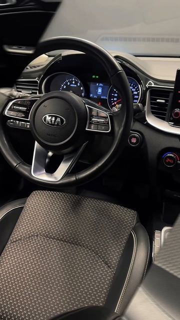 KIA CEED смотреть онлайн