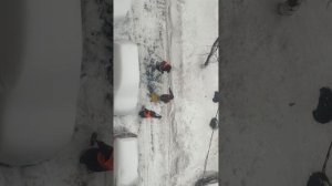 УБИРАЮТ СНЕГ