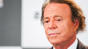 Дом ужасов на Карибах: как Хулио Иглесиас оказался в центре секс-скандала