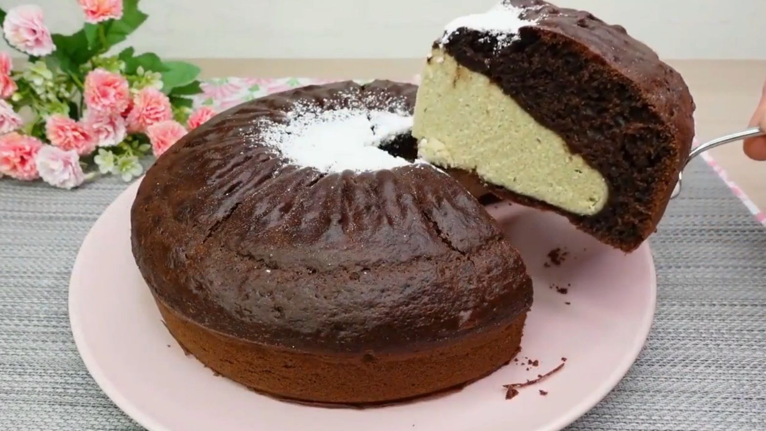 Шоколадный пирог | Творожная начинка | Шоколадно - творожный пирог смотреть онлайн