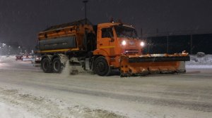 Битва со снегом: городские службы работают в усиленном режиме