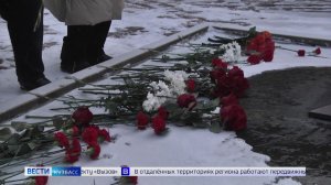 Илья Середюк вместе с ветеранами почтил память защитников и жителей блокадного Ленинграда