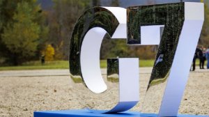 РИА Новости: G7 в 2025 г. кредитовала Киев на $37,9 млрд за счет активов РФ