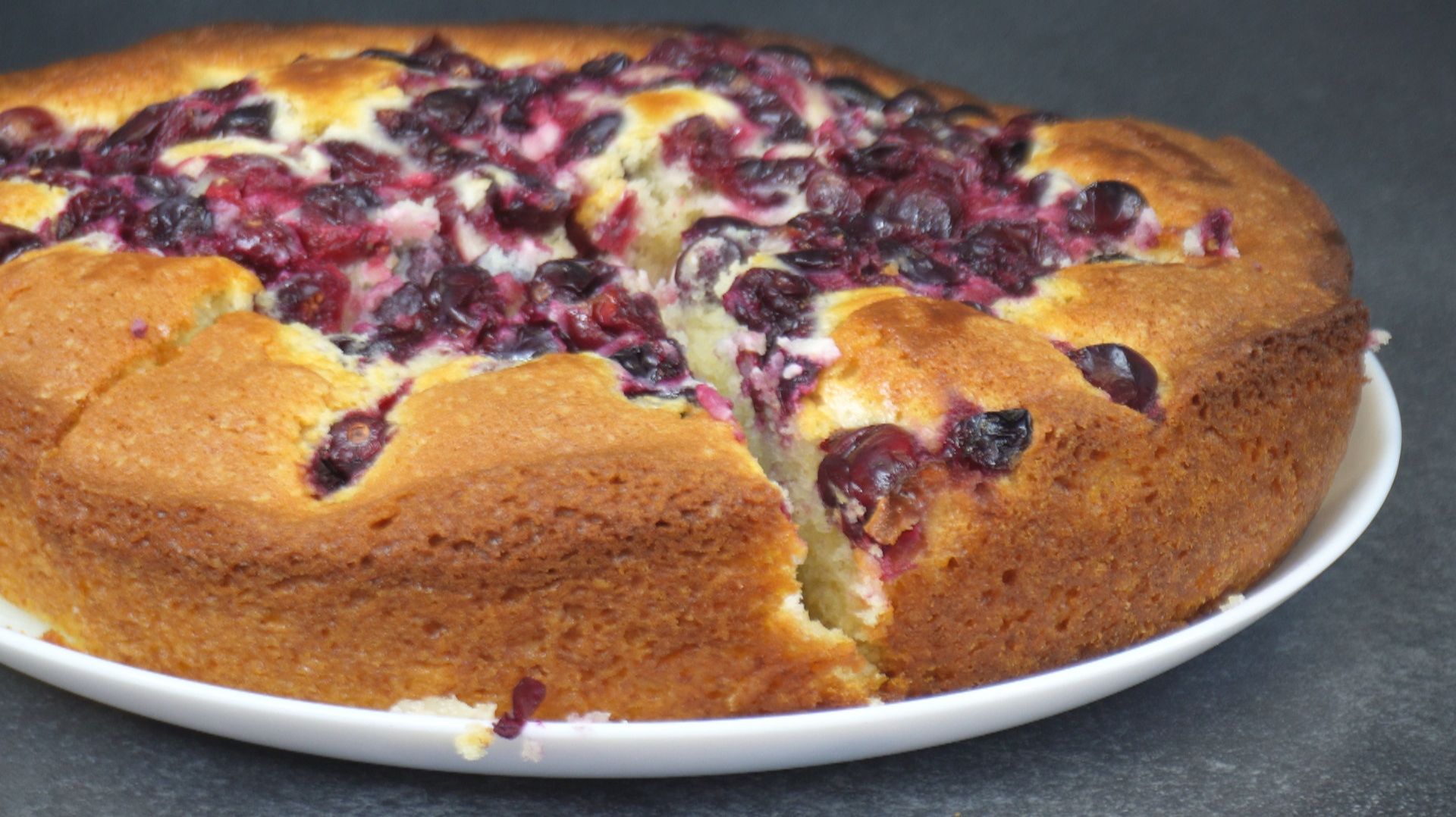 Муж говорит, что это ЛУЧШИЙ ПИРОГ к чаю. Пеку его круглый год и с замороженными ягодами и свежими смотреть онлайн