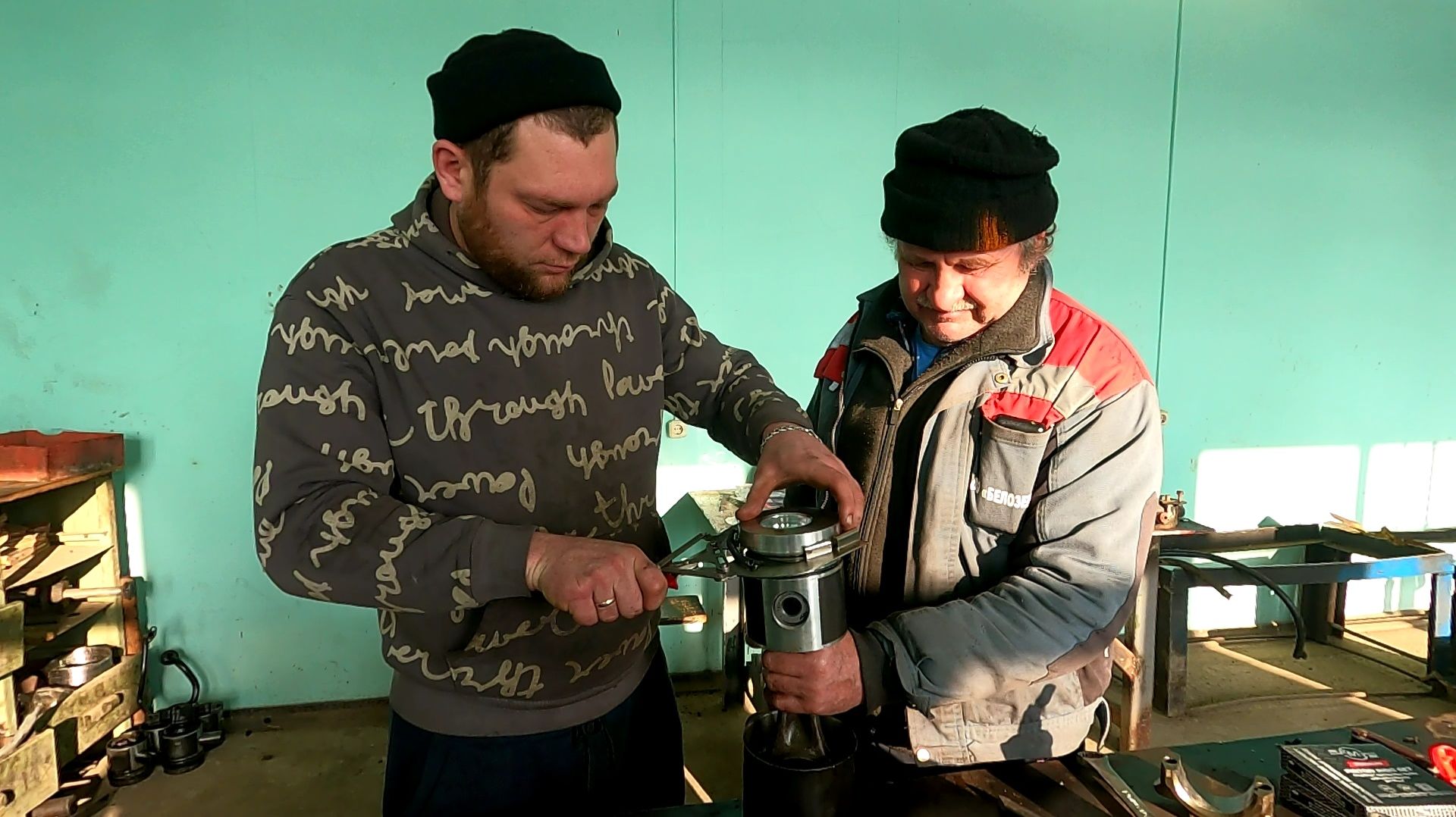 Все идет по плану, кап ремонт продолжается. смотреть онлайн