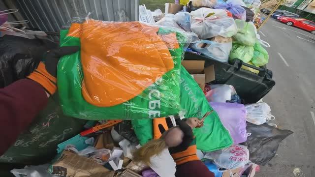 Как_я_зарабатываю_лазая_по_мусоркам_Dumpster_Diving_RUSSIA_#75 смотреть онлайн