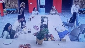 Две соперницы.