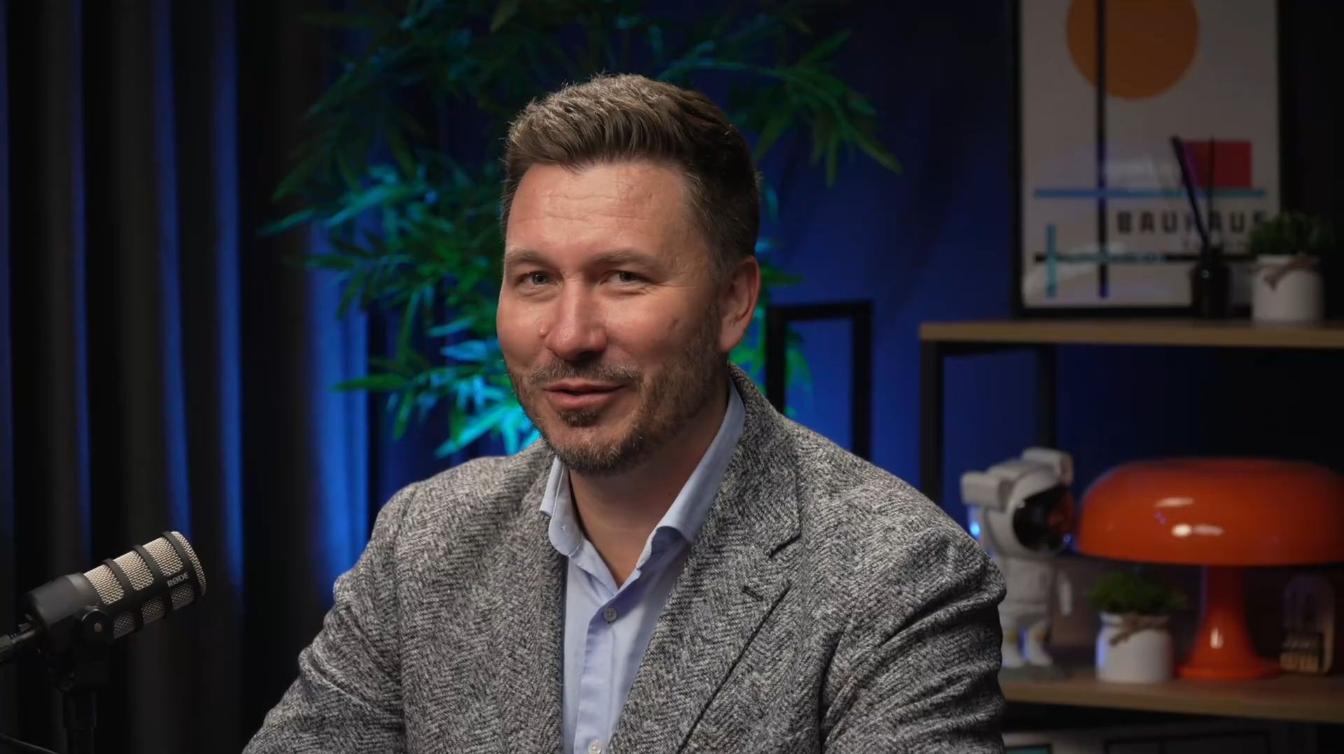 ИИ в бизнесе: зачем внедрять и чего ждать смотреть онлайн