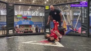 Клуб смешанных единоборств «Ирбис» успешно выступил на окружном чемпионате