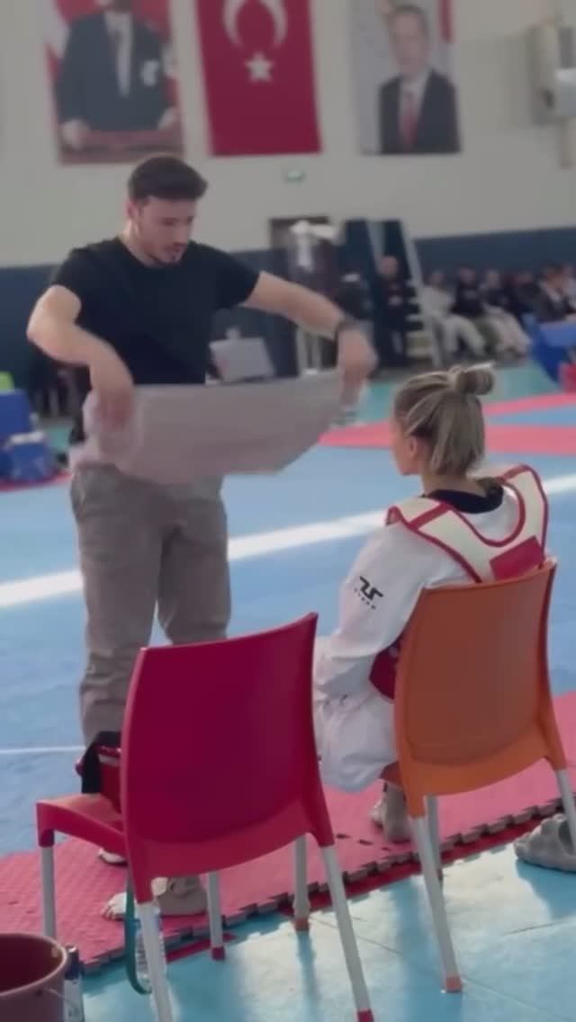 TUSAH. Остудите перед применением... смотреть онлайн