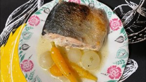 Горбуша с беби овощами в сметанном соусе!