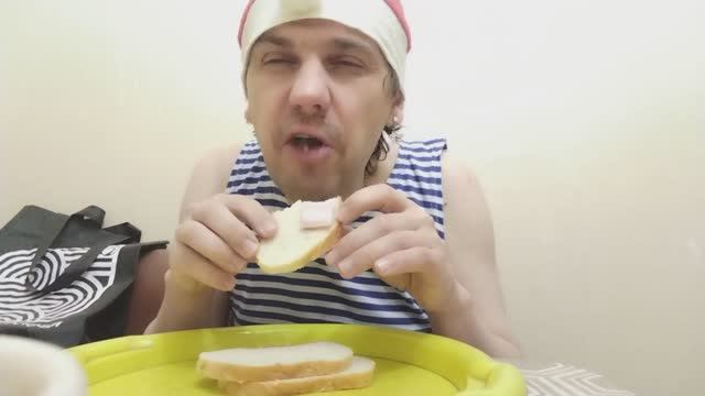 Обжор мукбанг грудинка папа может Охотничья варено-копченая с белым хлебом смотреть онлайн