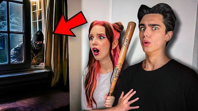 Кто-то Пробрался к Нам в ДОМ ! * Самая страшная НОЧЬ * смотреть онлайн