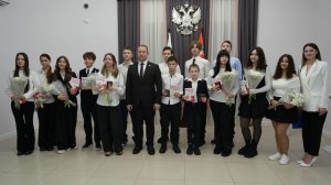 14 пушкинских школьников получили первые паспорта