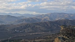 Вид на Морское (Крым) и дальше по побережью с горы "Папая-Кая" (Отшельничья скала) - 2