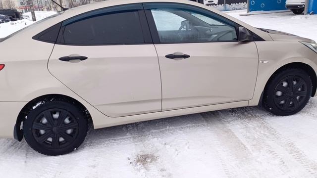 Хёндай Солярис 2011г 1.6.АТ смотреть онлайн