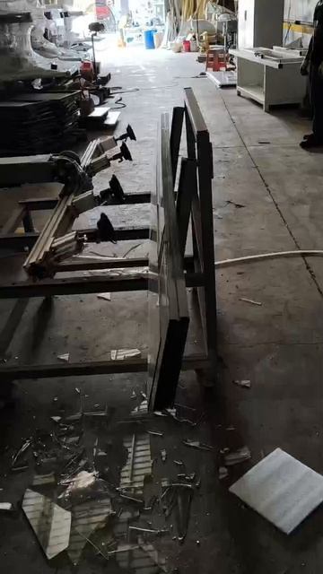 Машина для резки стеклянных крышек Машина для резки стеклянных крышек