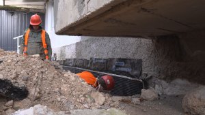 В многоквартирном доме № 11 по улице Степаняна капитально ремонтируют фундамент