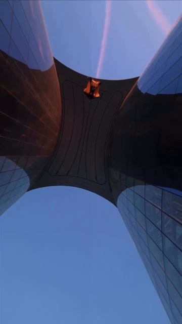 Отель Ciel Dubai Marina - шоу на открытии