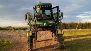 Деревенский стример про игру Farming SImulator 2022