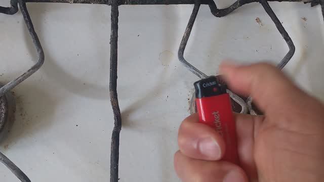 1189 Как, зажечь газовую плиту без спичек раздобыть добыть огонь огниво зажигалка лайфхак старая смотреть онлайн