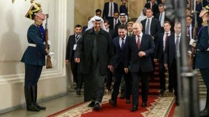 Президент ОАЭ приехал в Москву в подаренной Путиным куртке