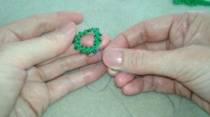 Колье из бисера и бусин своими руками 🙌