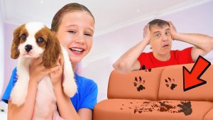 Настя учится заботится о своем щенке