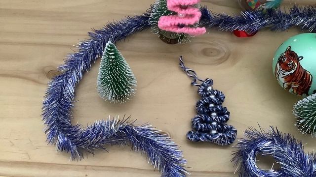 Вязаные ёлочки для праздничного декора