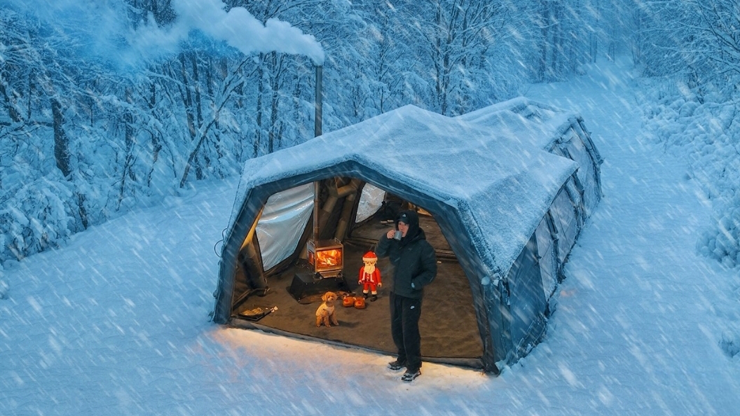Поход с собакой в условиях сильного снегопада, Надувная тёплая палатка. смотреть онлайн
