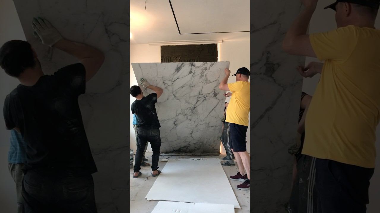 Монтаж огромной плитки! #ремонтквартир #дизайнквартиры #ремонтдома #дизайндома #ремонт #дизайн смотреть онлайн