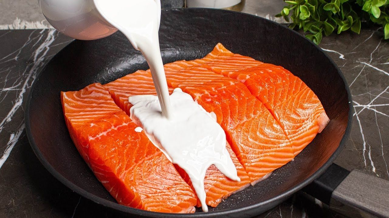 ФАНТАСТИЧЕСКИ СОЧНАЯ И ВКУСНАЯ РЫБКА. Такой вкусной рыбы я еще не ела! Деликатес, тает во рту! смотреть онлайн