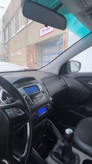 Hyundai ix35 Кроссовер 5 дв. 2.0 MT 2013г смотреть онлайн