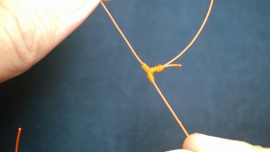 Уникальный способ завязать Т-образный узел для донной ловли смотреть онлайн