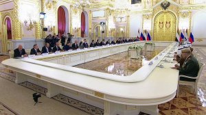 Владимир Путин в Кремле принимает президента ОАЭ Мухаммеда Аль Нахайяна.