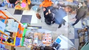 Мужчина изрезал пенсионерку в магазине в Кузбассе