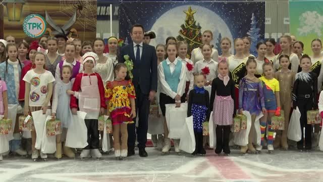 Руслан Бутов наградил талантливых фигуристов смотреть онлайн