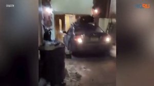 В Нью-Йорке водитель врезался в подъезд еврейского центра