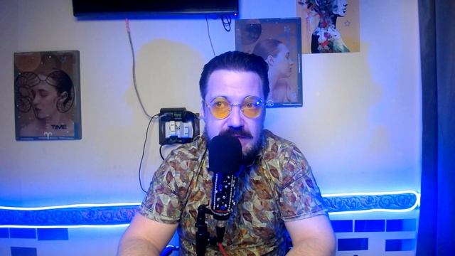 ДОЛИНА ПЕЛА В БАРЕ, РУКОВОДИТЕЛЬ РВАЛ ВОЛОСЫ, ПОКА ЕЁ НЕПОДВИЖНОСТЬ АРЕСТОВЫВАЛИ. смотреть онлайн