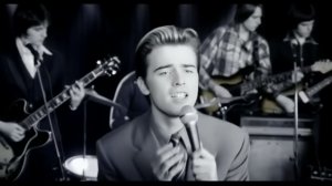 Эту песню мы играли в молодости на гитарах (А у нас на озере лилии цветут)