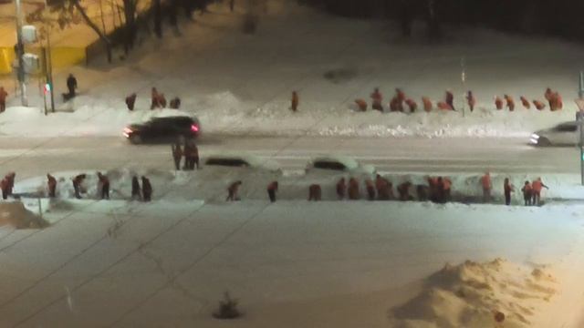 Москву засыпает снегом смотреть онлайн