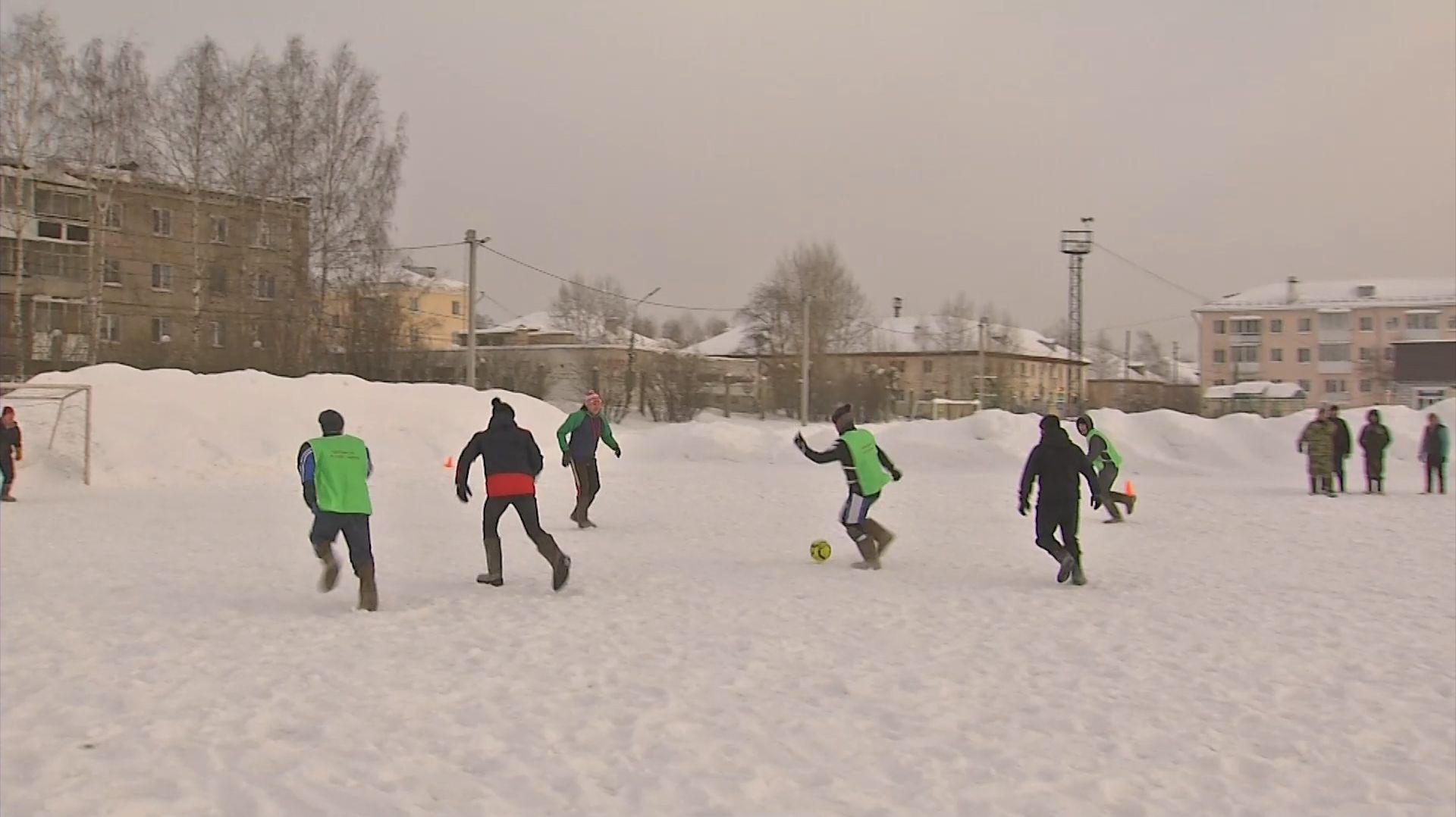 Футбол на валенках порадовал ветеранов боевых действий смотреть онлайн